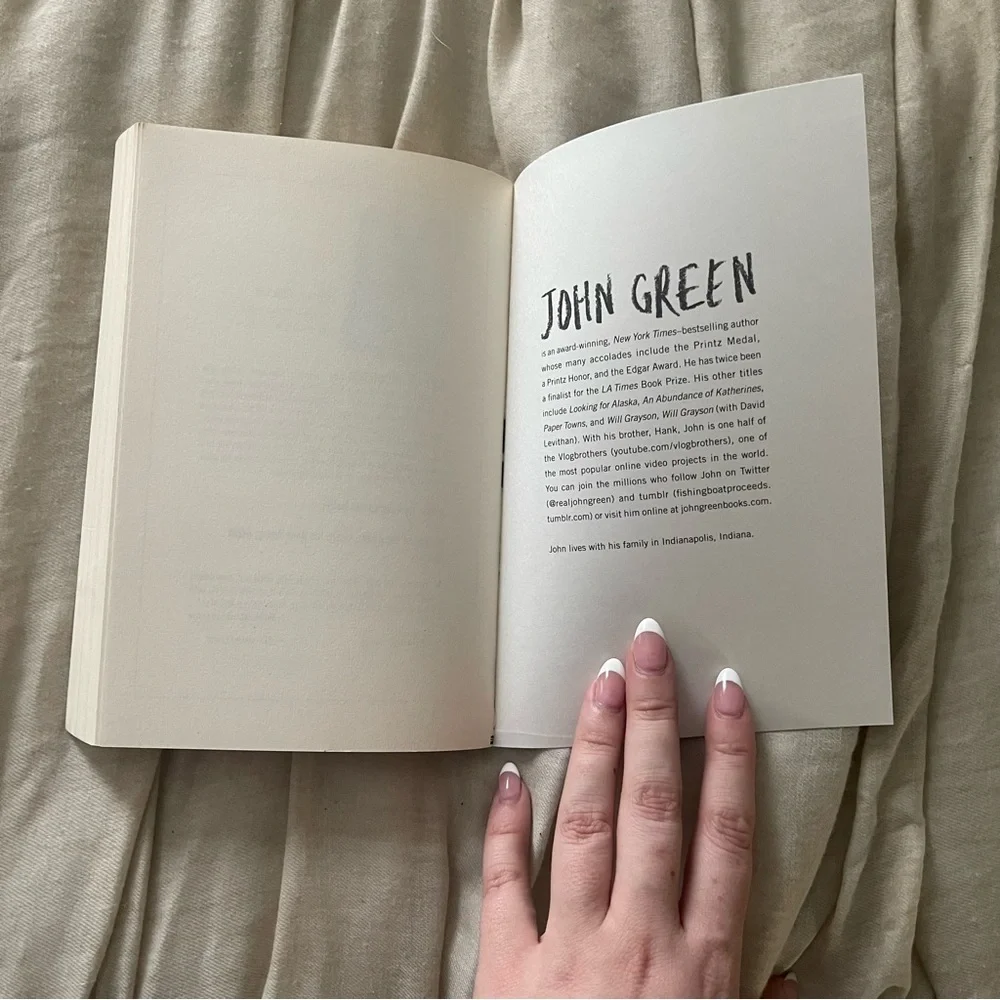 The Fault in Our Stars Book by John Green - Picture 6 of 9